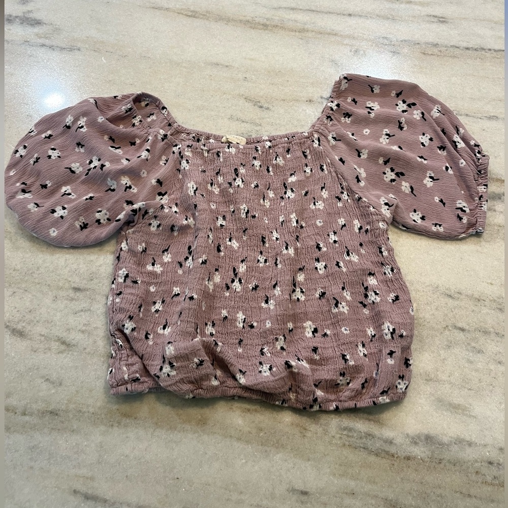 Sim & Sam crop top with puffed sleeves